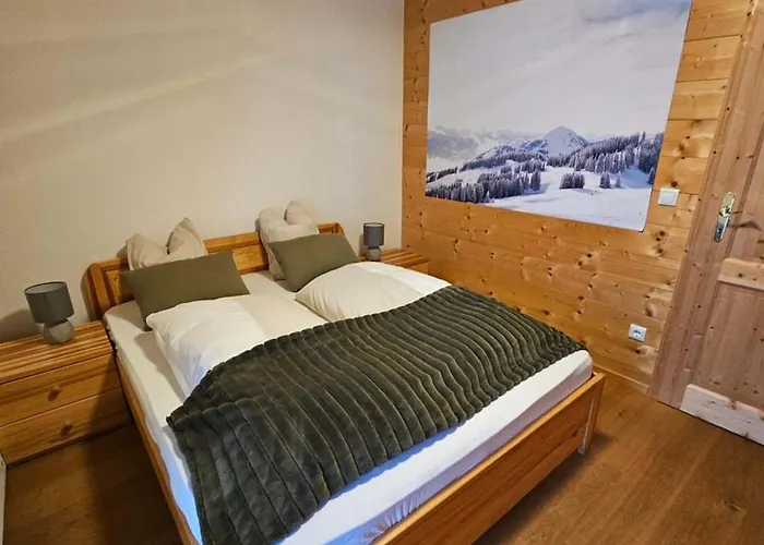 Almhuette * لاختال